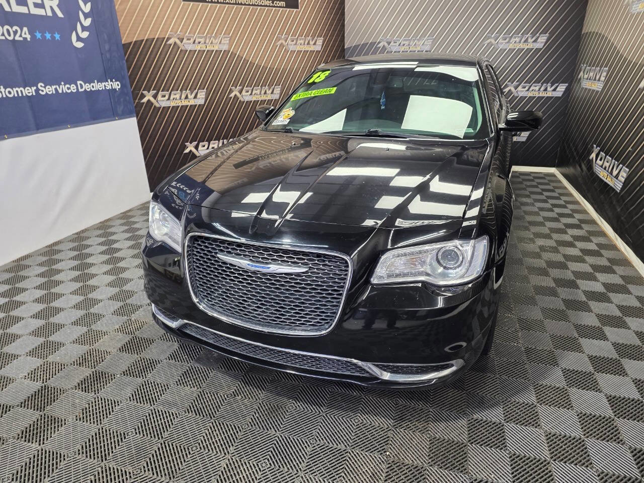 Used 2018 Chrysler 300 Touring L AWD/4WD image 3