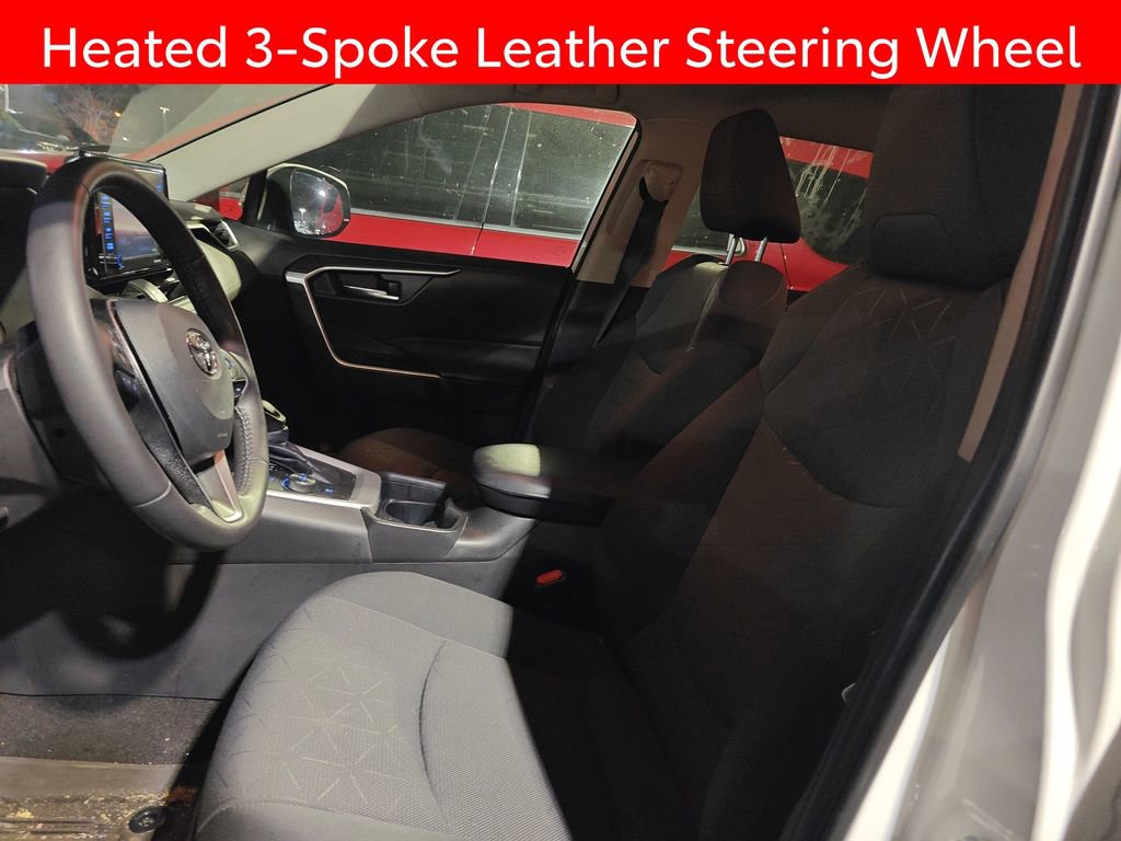 Used 2021 Toyota RAV4 XLE w/ XLE Grade Weather Package image 6