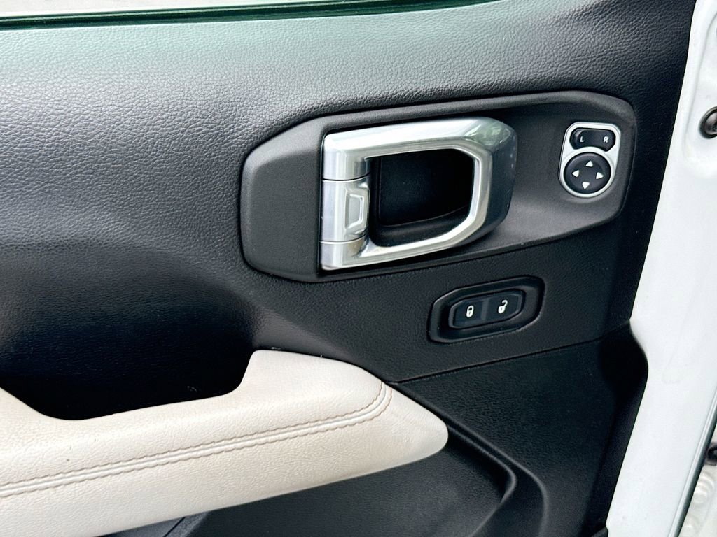 Used 2021 Jeep Wrangler Unlimited Sahara image 19
