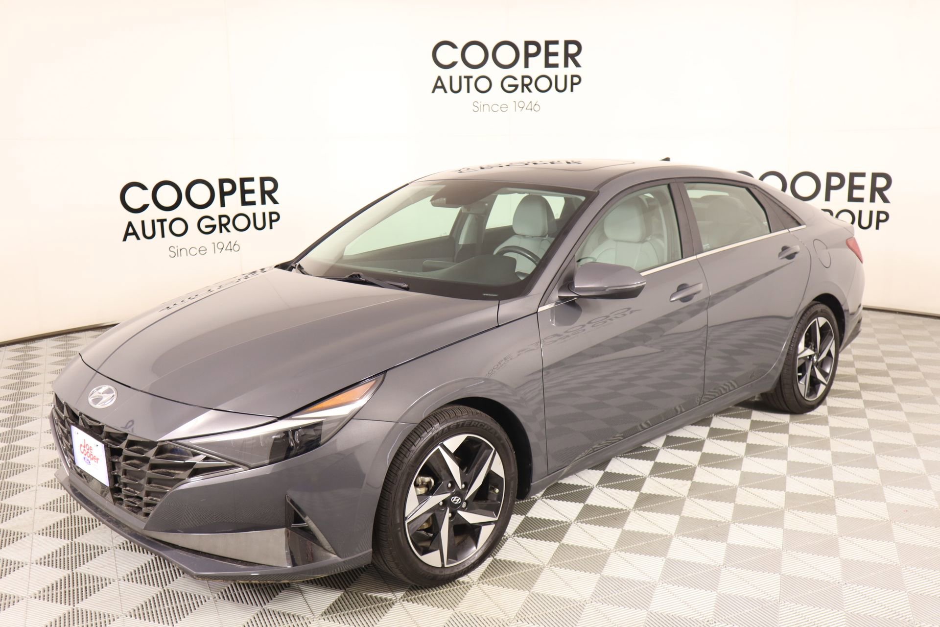 Used 2023 Hyundai Elantra Limited image 11