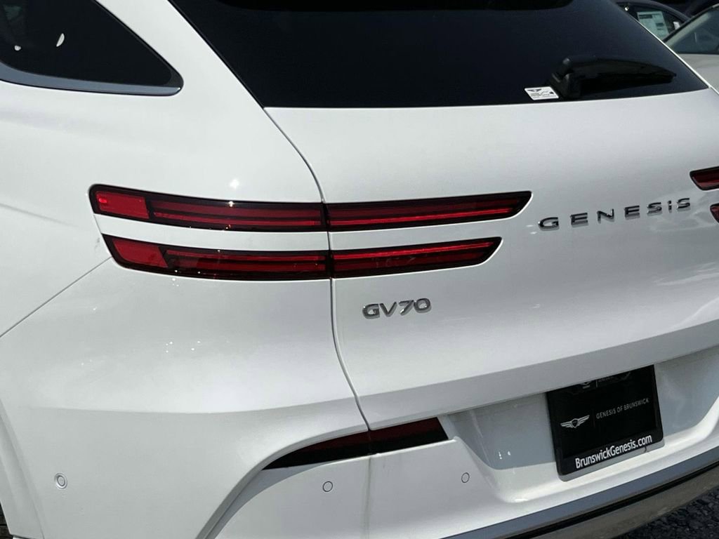 New 2025 Genesis Electrified GV70 Advanced w/ Prestige Package image 8