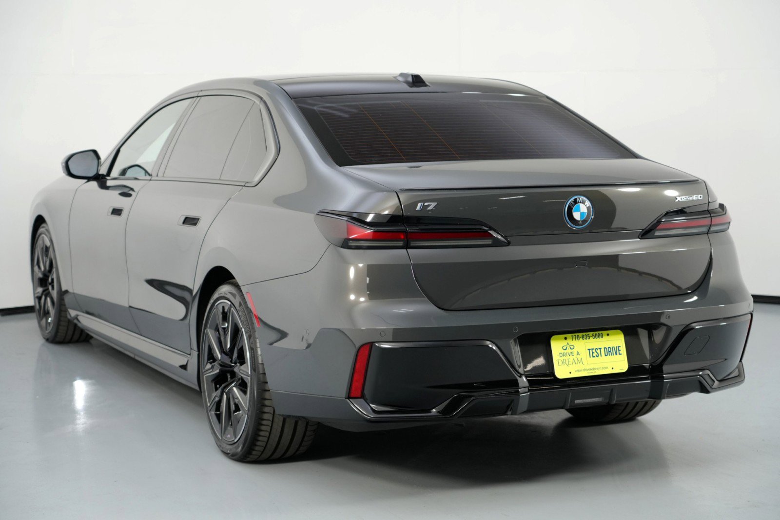 Used 2023 BMW i7 xDrive60 image 61