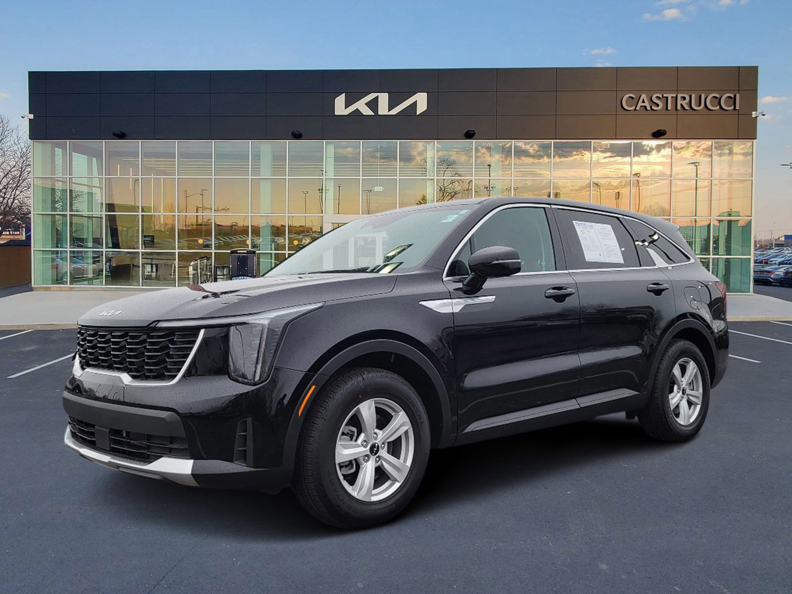 Used 2025 Kia Sorento LX image 2