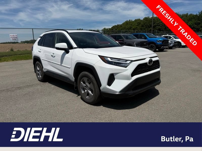 Used 2025 Toyota RAV4 XLE w/ Convenience Package AWD/4WD image 1