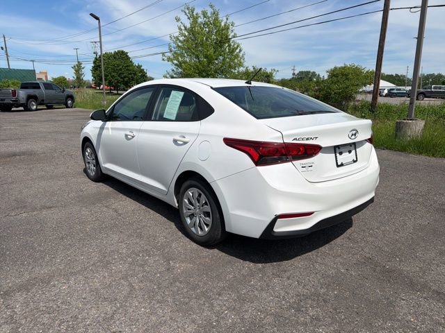 Used 2022 Hyundai Accent SE FWD image 3