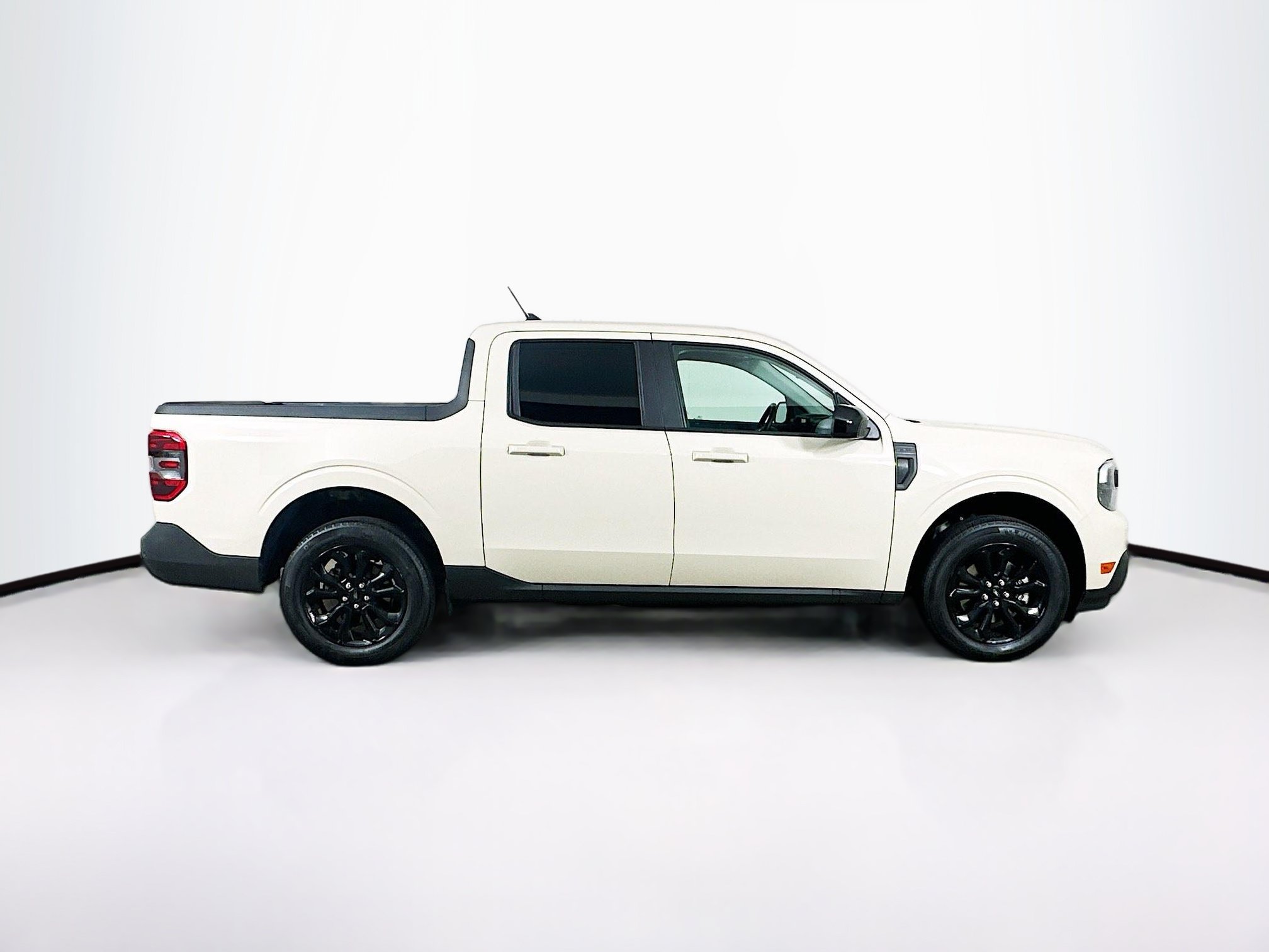 Used 2024 Ford Maverick Lariat w/ Black Appearance Package FWD image 10