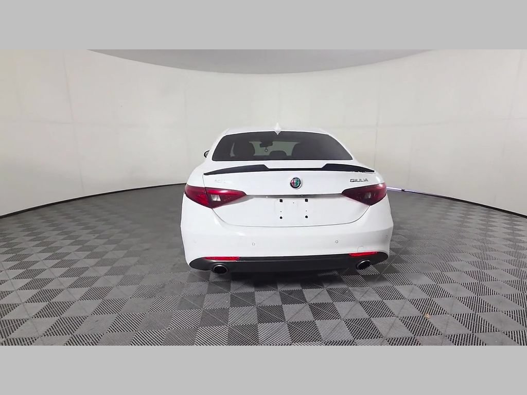 Used 2020 Alfa Romeo Giulia RWD image 41