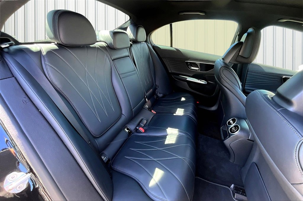Used 2023 Mercedes-Benz C 300 Sedan image 27