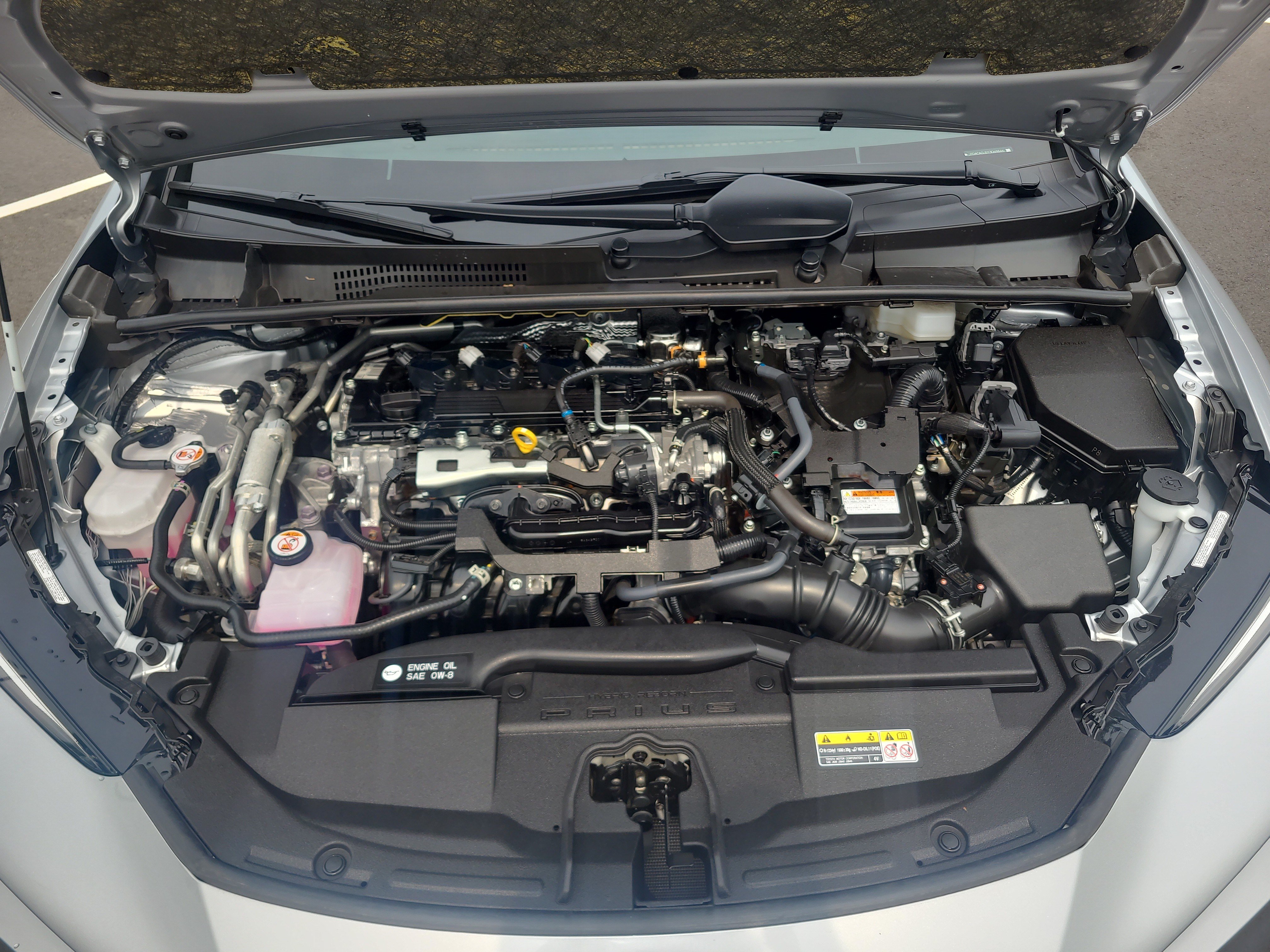 Certified 2026 Toyota Prius Plug-In Hybrid FWD image 31