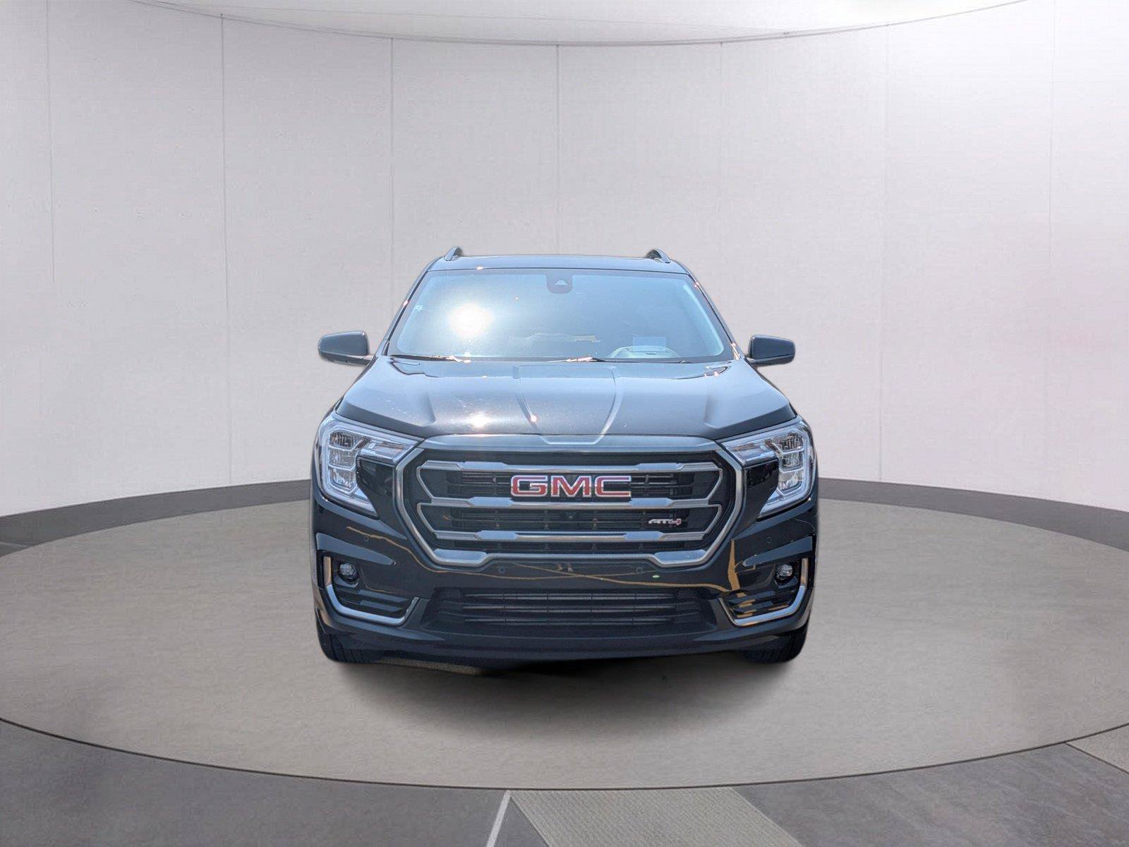 Used 2023 GMC Terrain AT4 w/ LPO, 'HIT The Road' Package AWD/4WD image 8