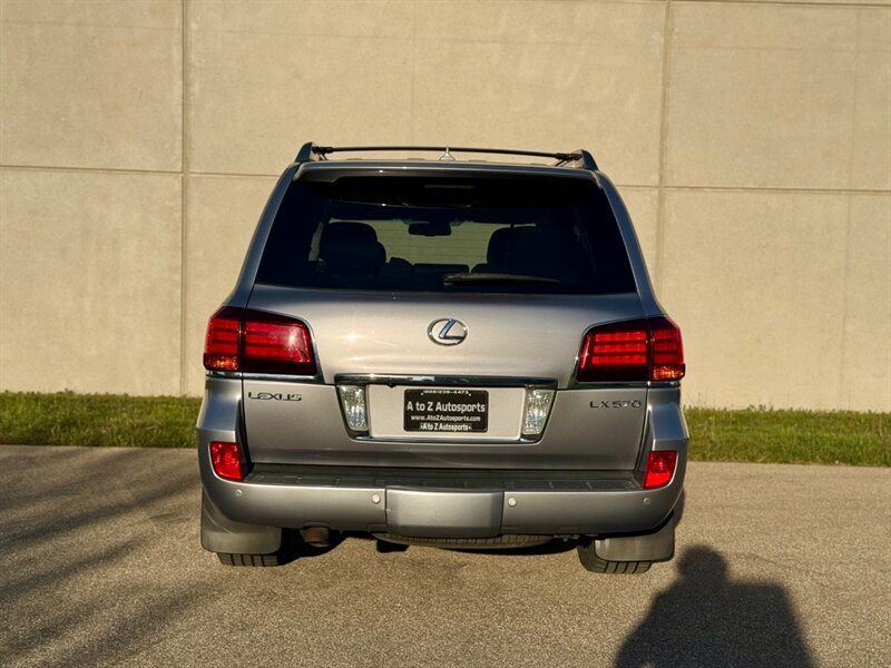 Used 2010 Lexus LX 570 4WD image 12