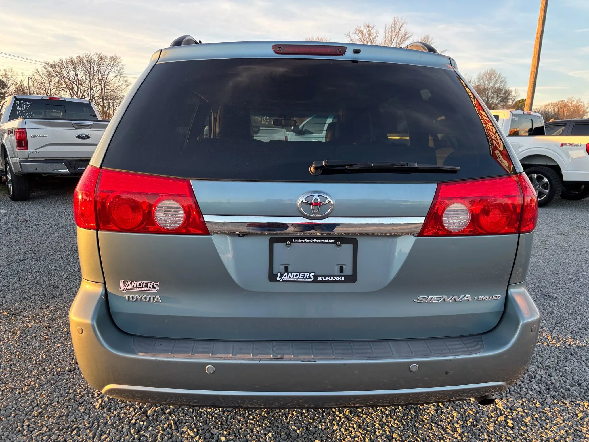 Used 2009 Toyota Sienna XLE image 9