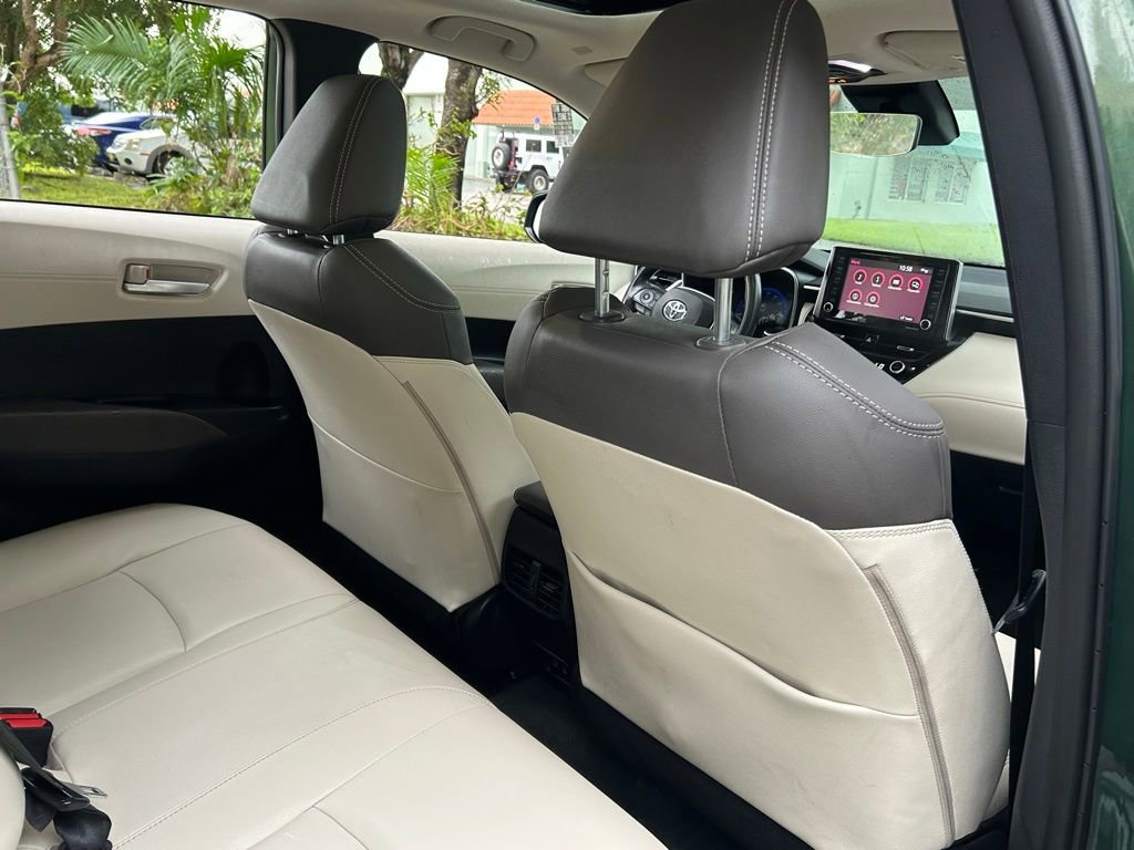 Used 2022 Toyota Corolla Cross XLE image 37