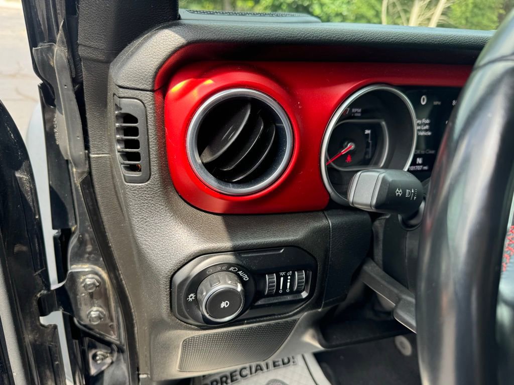 Used 2018 Jeep Wrangler Unlimited Rubicon image 16