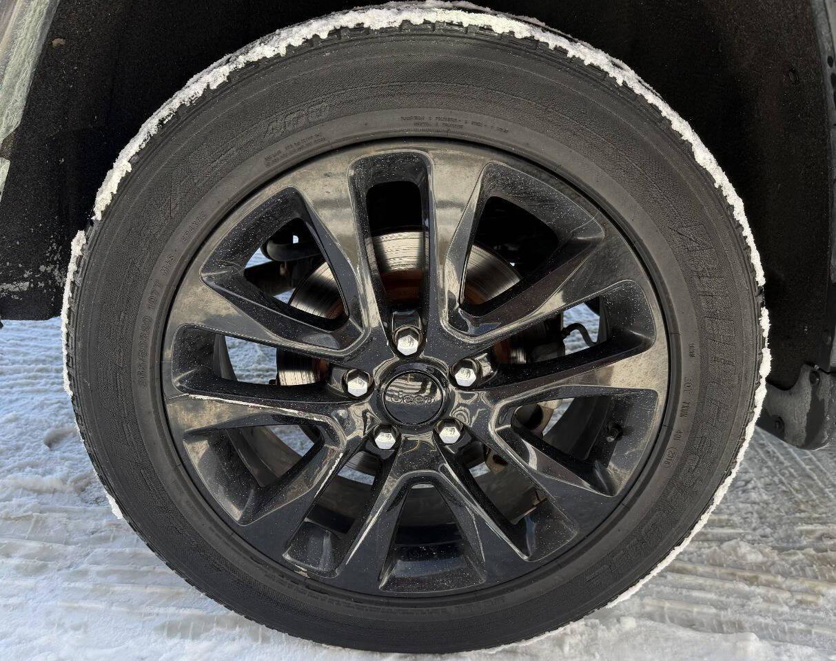 Used 2018 Jeep Grand Cherokee Altitude image 43