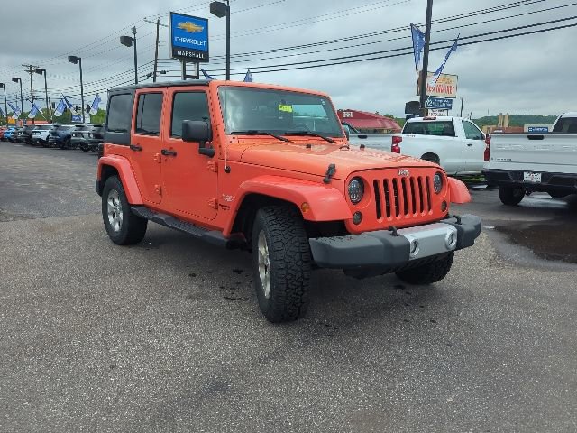 Used 2015 Jeep Wrangler Unlimited Sahara w/ Connectivity Group AWD/4WD image 5