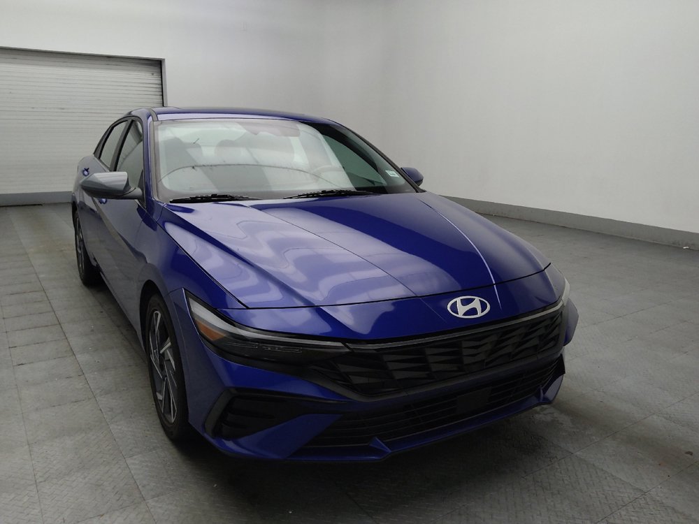 Used 2025 Hyundai Elantra SEL FWD image 13
