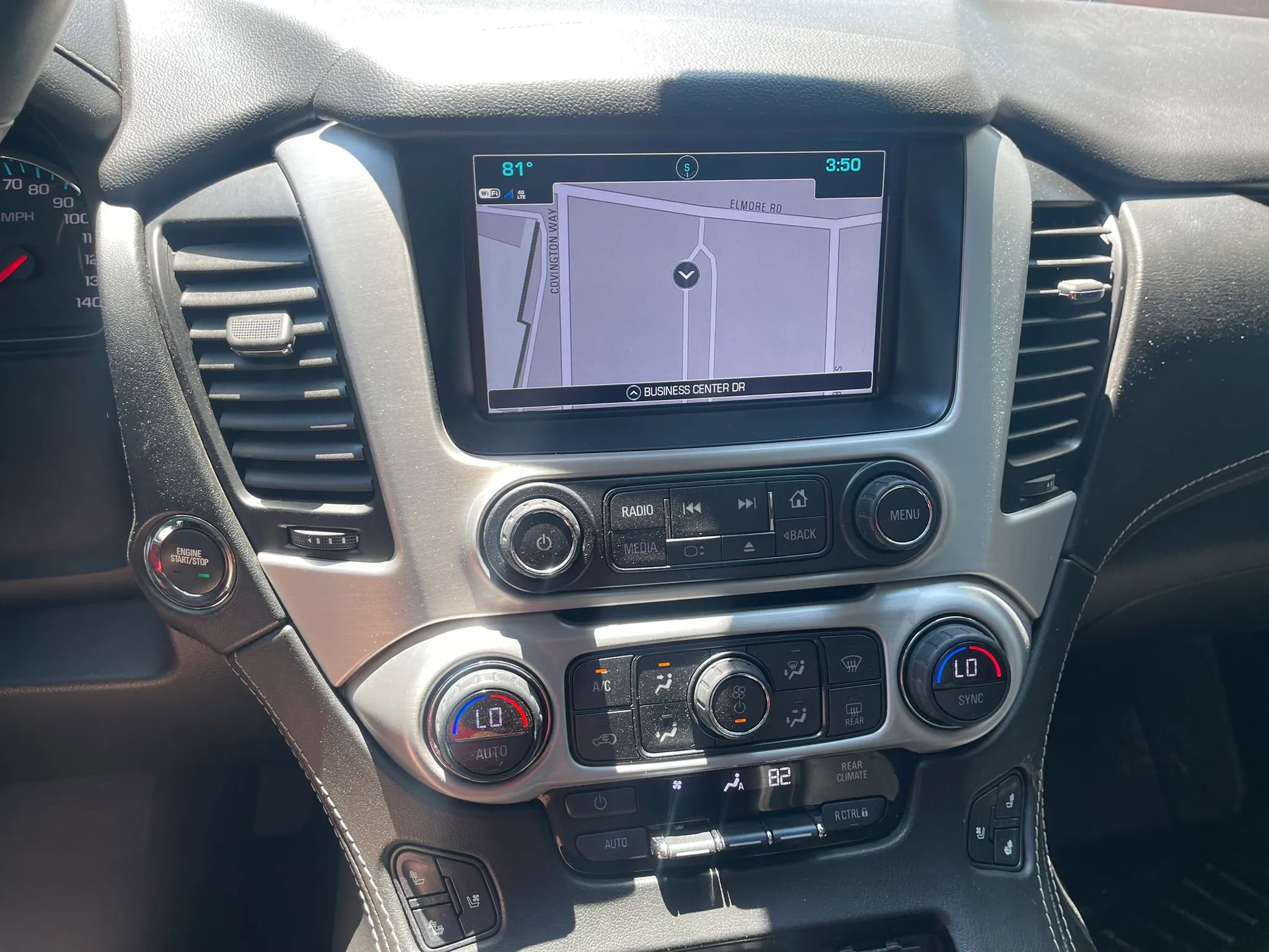 Used 2018 GMC Yukon SLT w/ Open Road Package AWD/4WD image 19