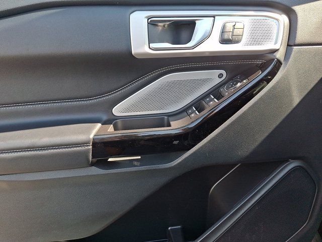 Used 2022 Ford Explorer ST w/ Equipment Group 401A AWD/4WD image 12