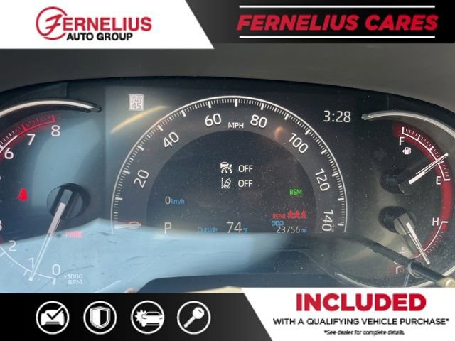 Used 2025 Toyota RAV4 XLE AWD/4WD image 11