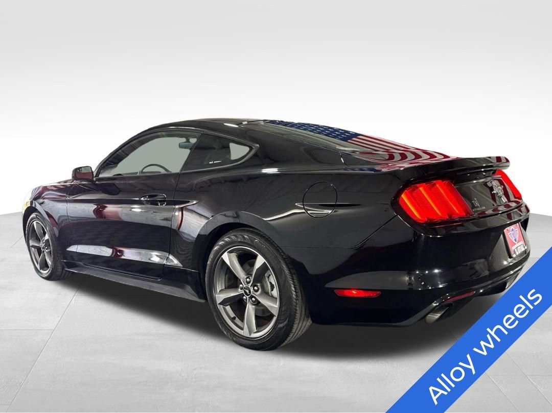 Used 2016 Ford Mustang Coupe w/ Equipment Group 051A RWD image 7