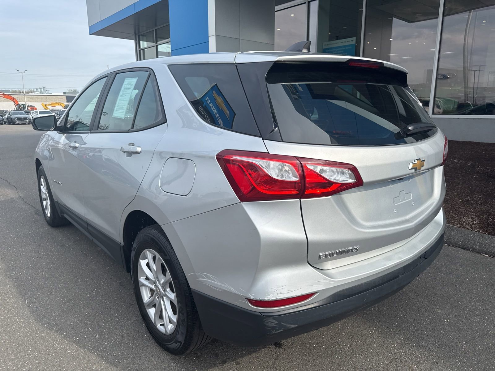Used 2020 Chevrolet Equinox LS FWD image 8
