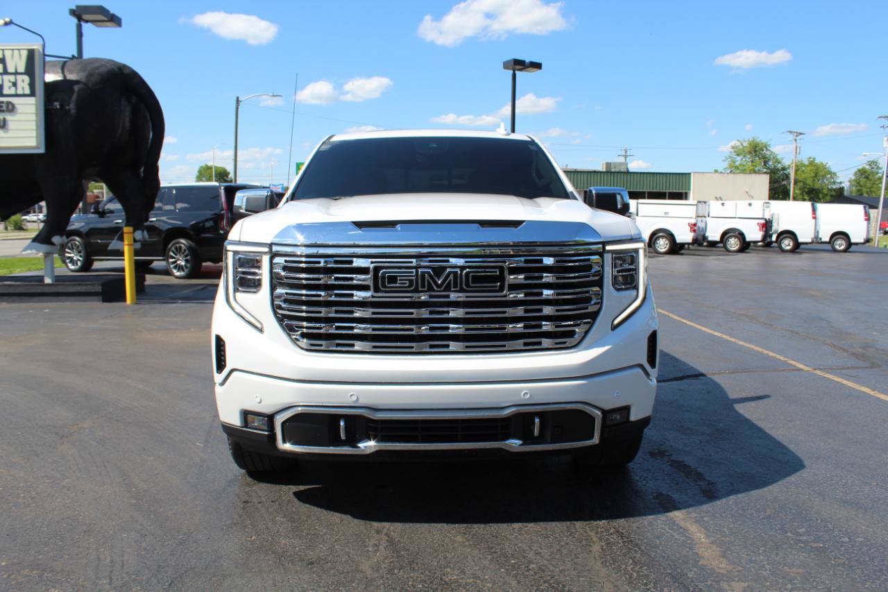 Used 2024 GMC Sierra 1500 Denali w/ Denali Reserve Package AWD/4WD image 2