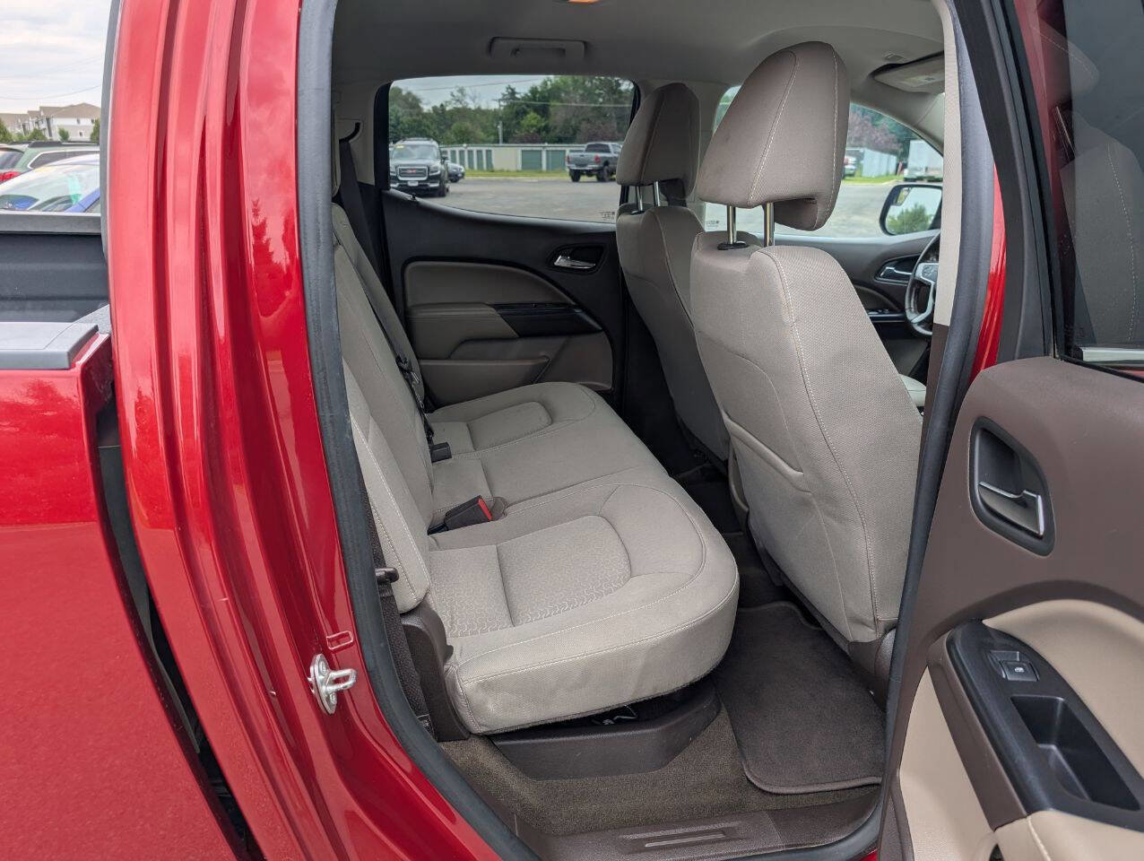 Used 2016 GMC Canyon SLE w/ SLE Convenience Package image 13
