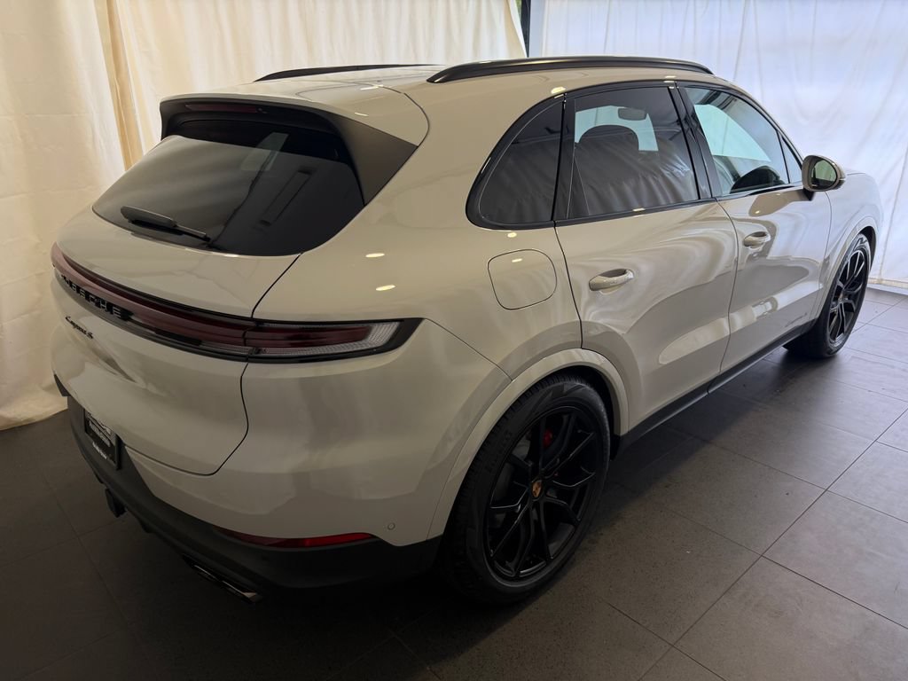 New 2026 Porsche Cayenne S AWD/4WD image 9