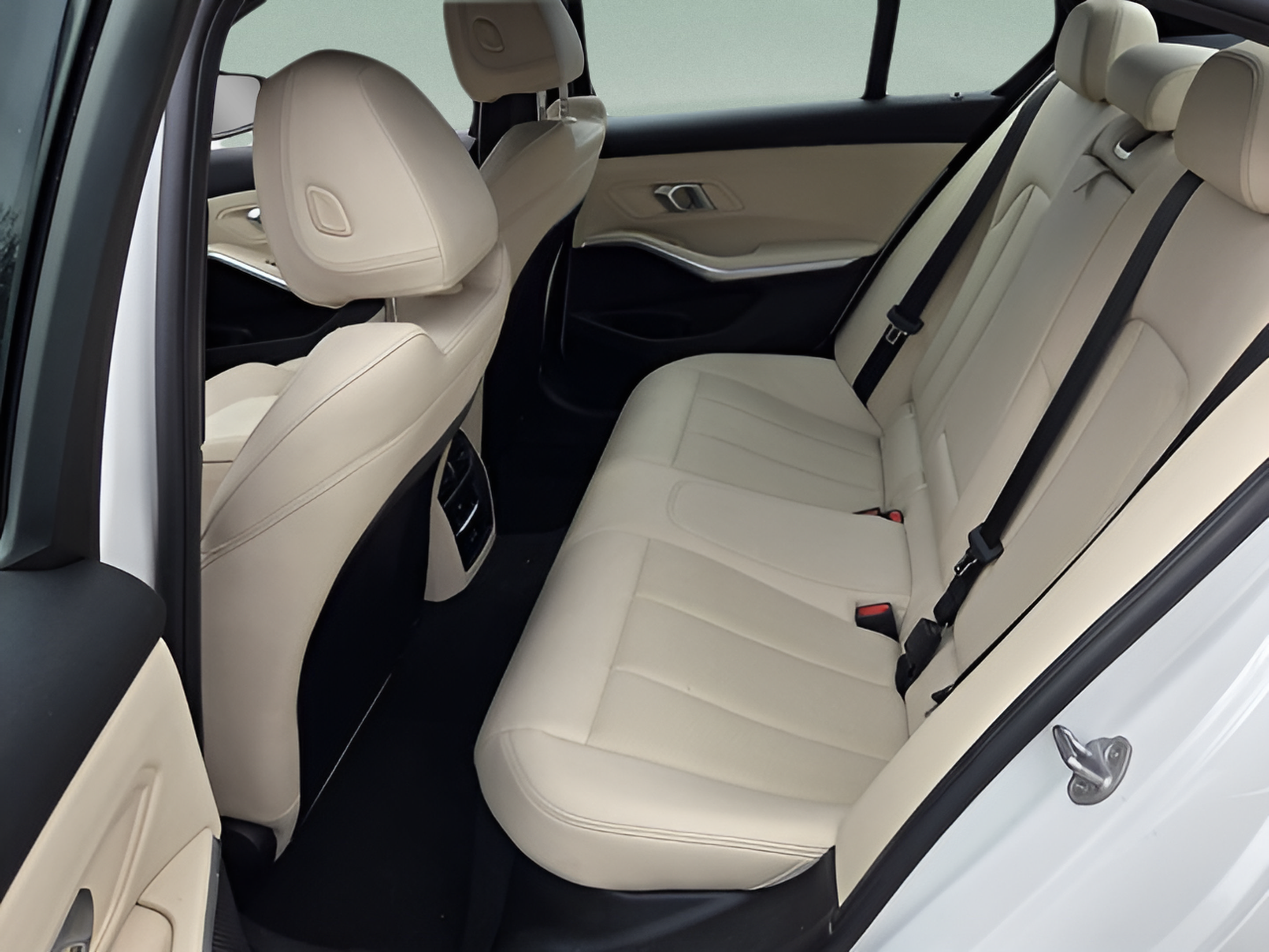 Used 2025 BMW 330i Sedan RWD image 10