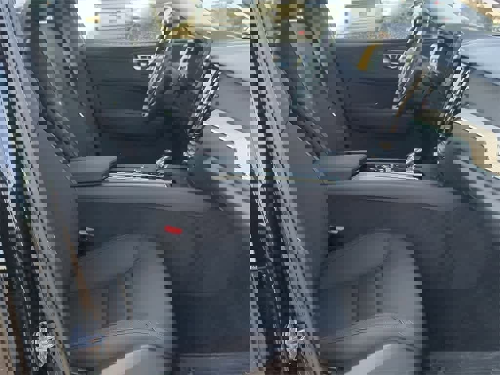 Used 2026 Volvo XC60 B5 Plus w/ Protection Package Premier image 20