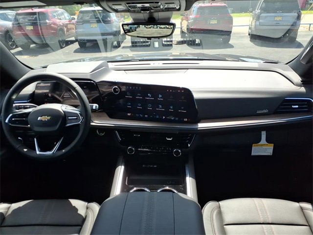 New 2026 Chevrolet Suburban High Country image 3