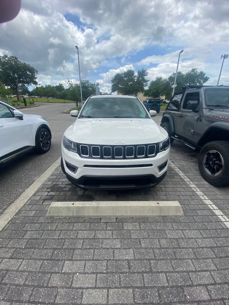Used 2018 Jeep Compass Latitude w/ Popular Equipment Group FWD image 7