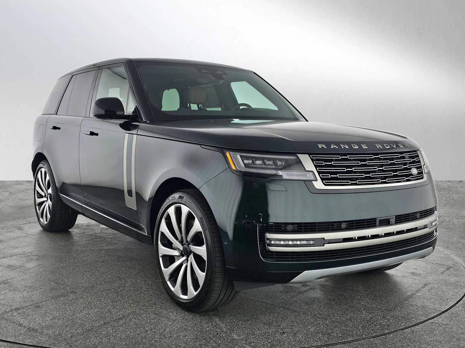 New 2026 Land Rover Range Rover SE image 7