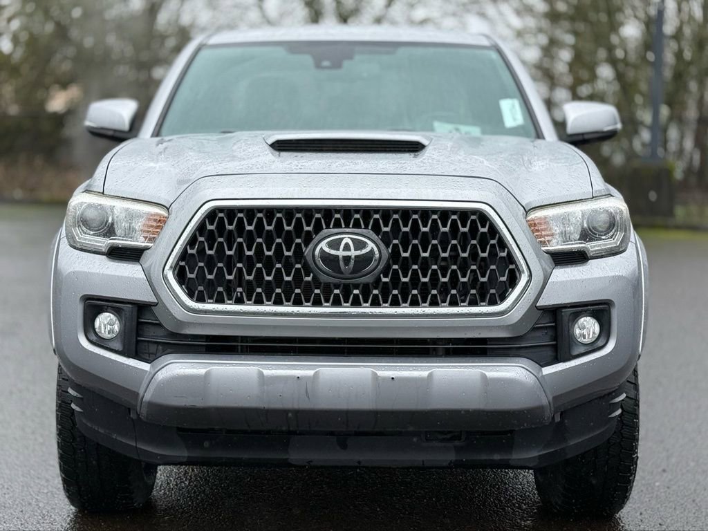 Used 2018 Toyota Tacoma TRD Sport w/ Technology Package image 8