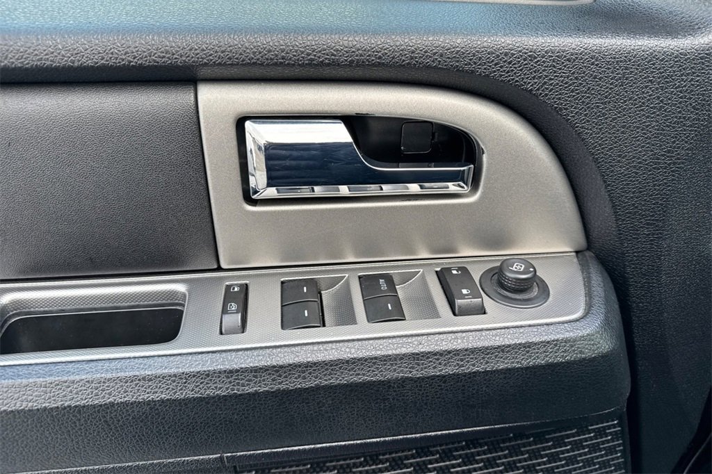 Used 2017 Ford Expedition EL XLT image 11