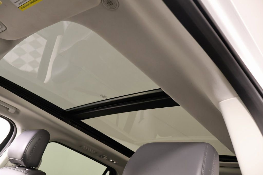 Used 2025 Ford Expedition Active image 16