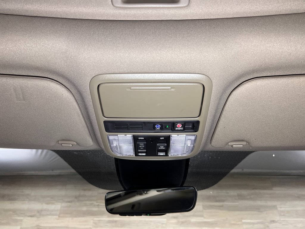 Used 2022 Honda Odyssey Elite image 22
