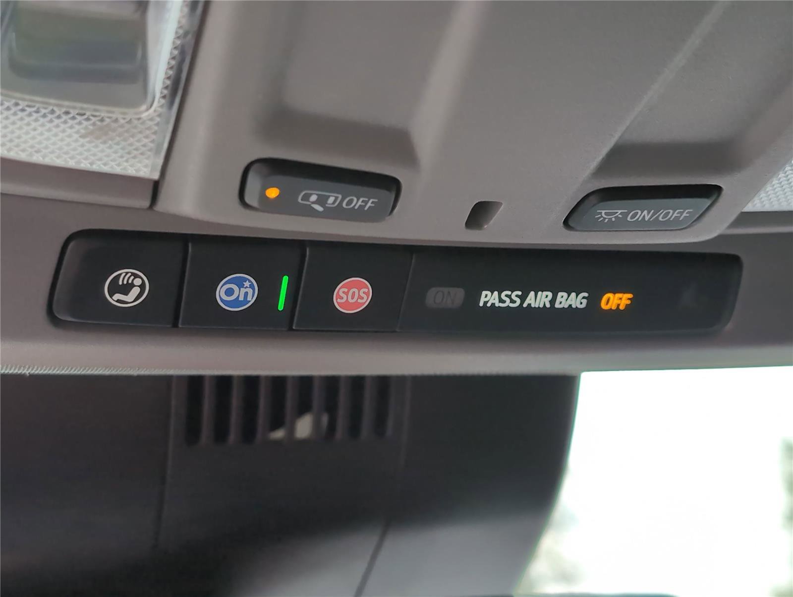 Used 2022 Chevrolet Silverado 1500 LTZ image 13