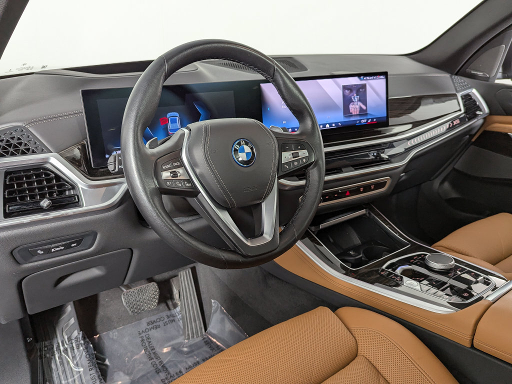 Certified 2024 BMW X5 xDrive50e w/ Premium Package AWD/4WD image 19