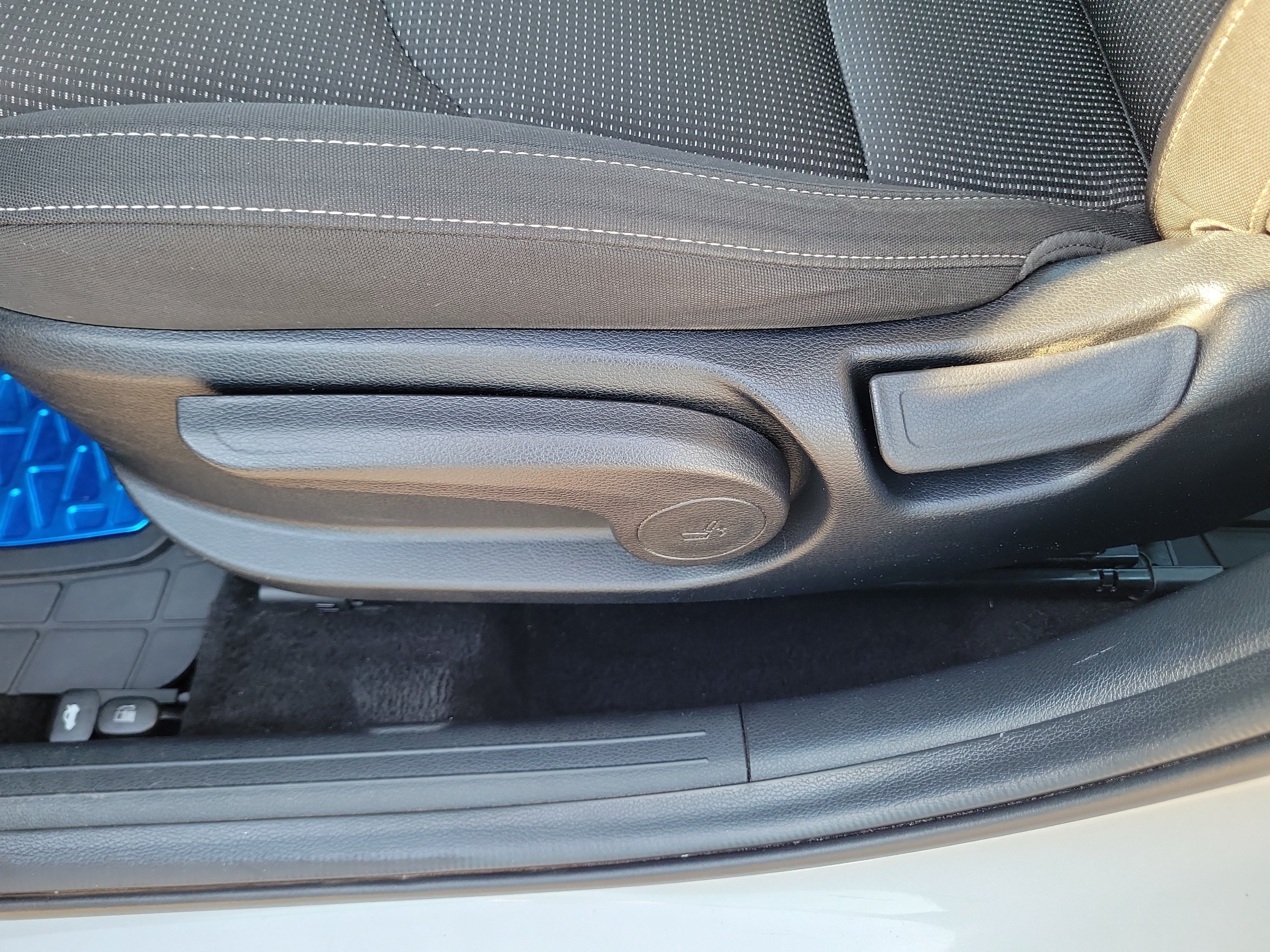 Used 2020 Kia Forte LXS FWD image 22