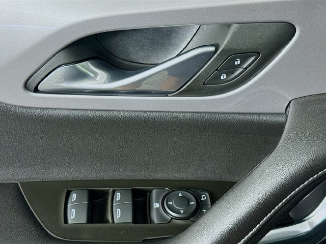 Used 2024 Chevrolet Blazer LT FWD image 21