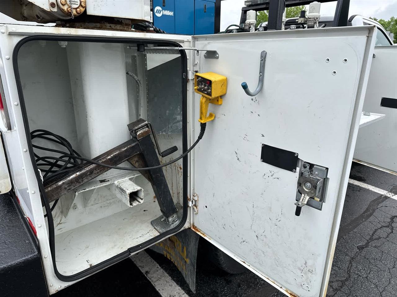 Used 2019 Ford F550 4x4 Regular Cab Super Duty image 12
