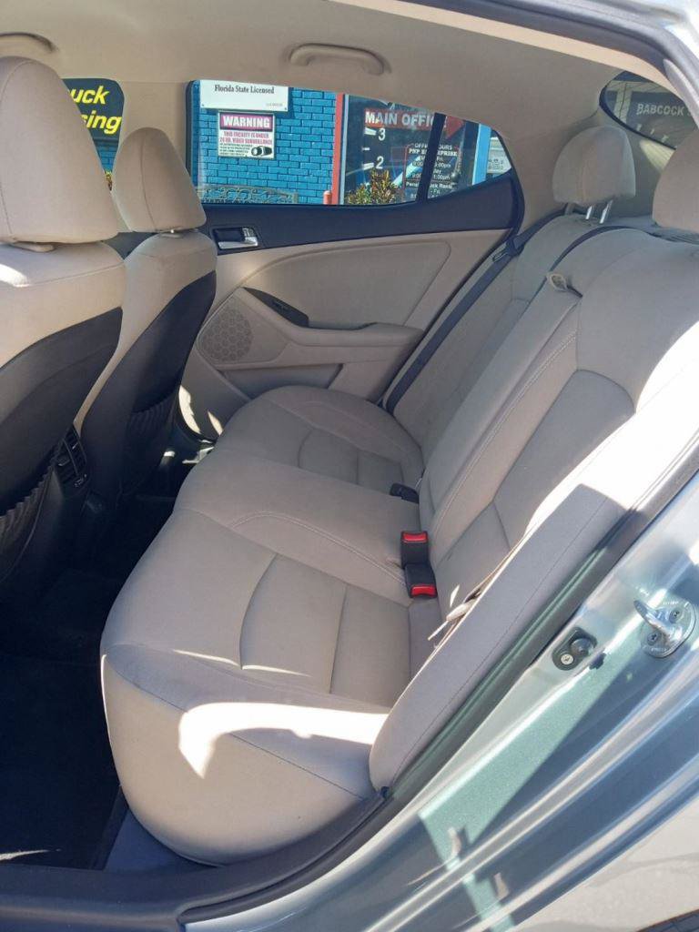 Used 2015 Kia Optima LX FWD image 9