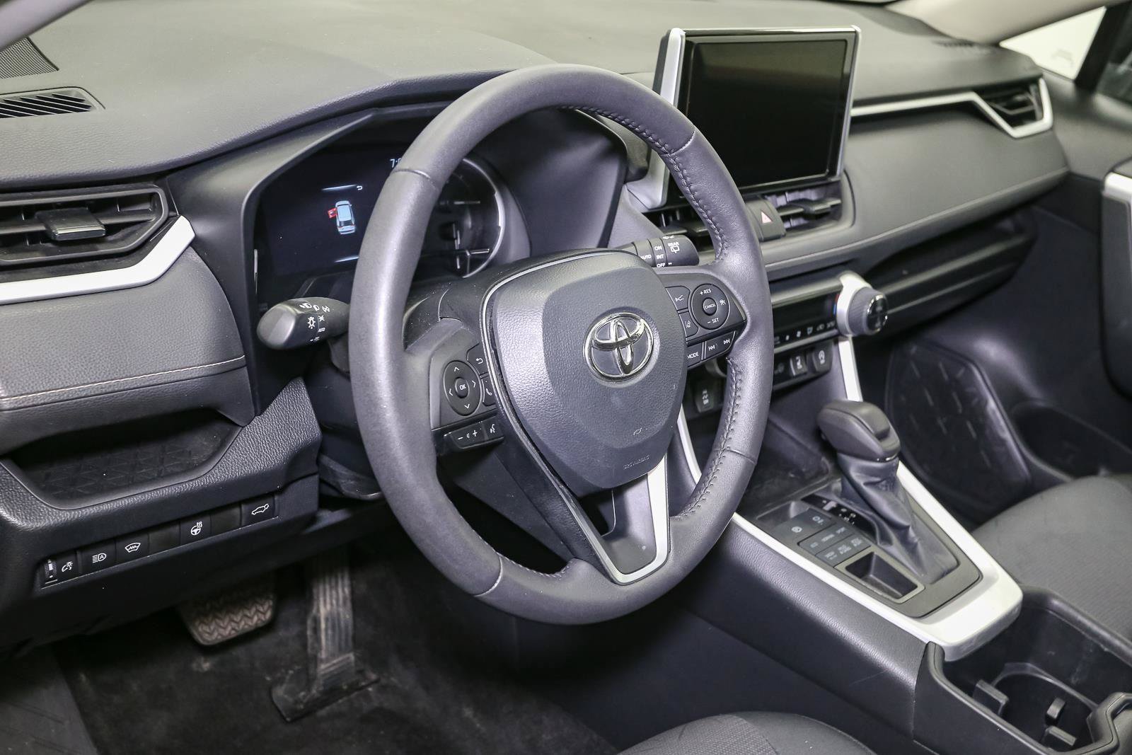 Used 2023 Toyota RAV4 XLE w/ Convenience Package AWD/4WD image 25