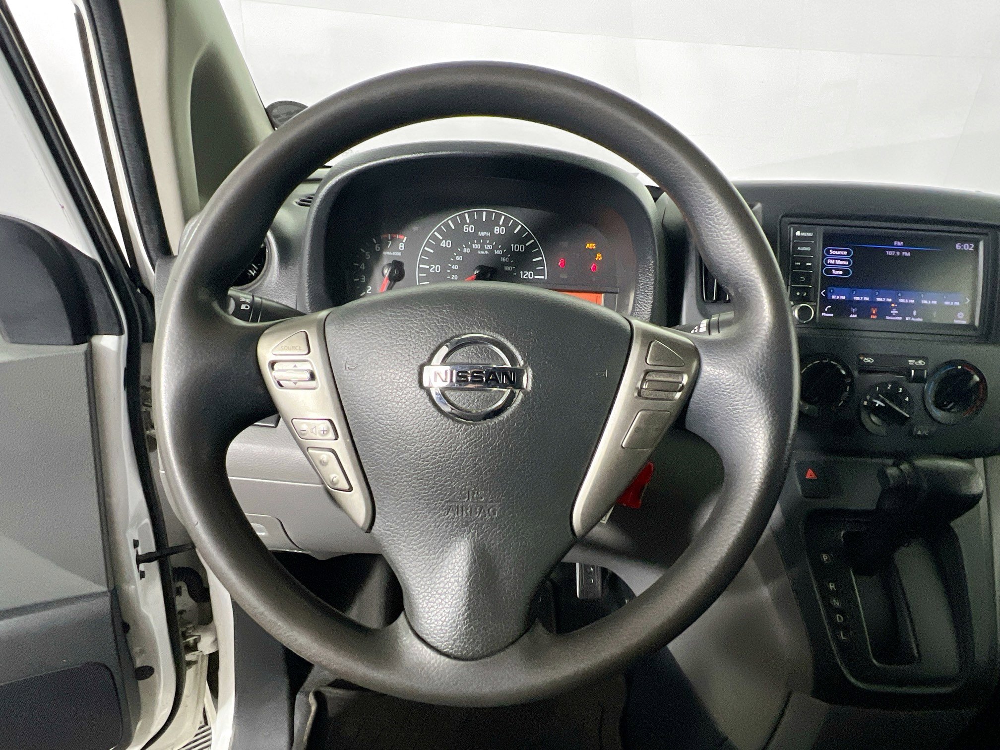 Used 2020 Nissan NV200 S FWD image 16