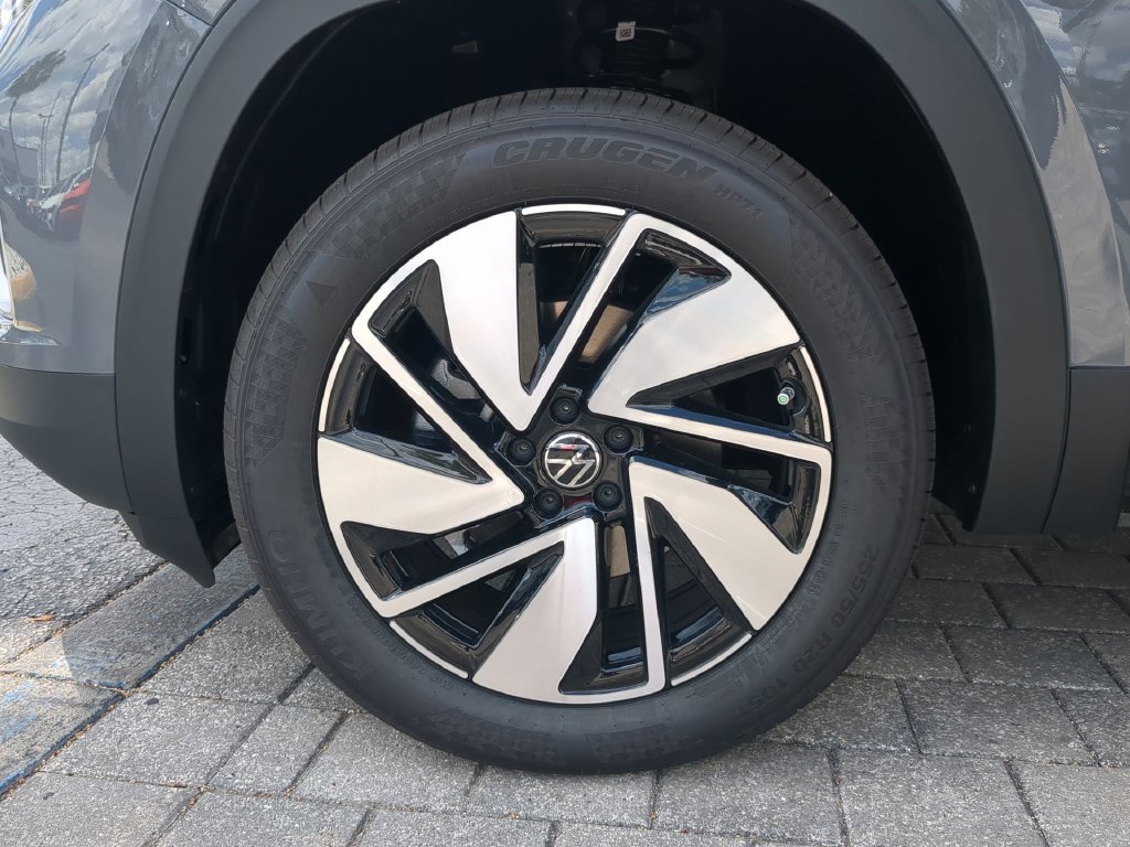 New 2026 Volkswagen Atlas SE FWD image 35