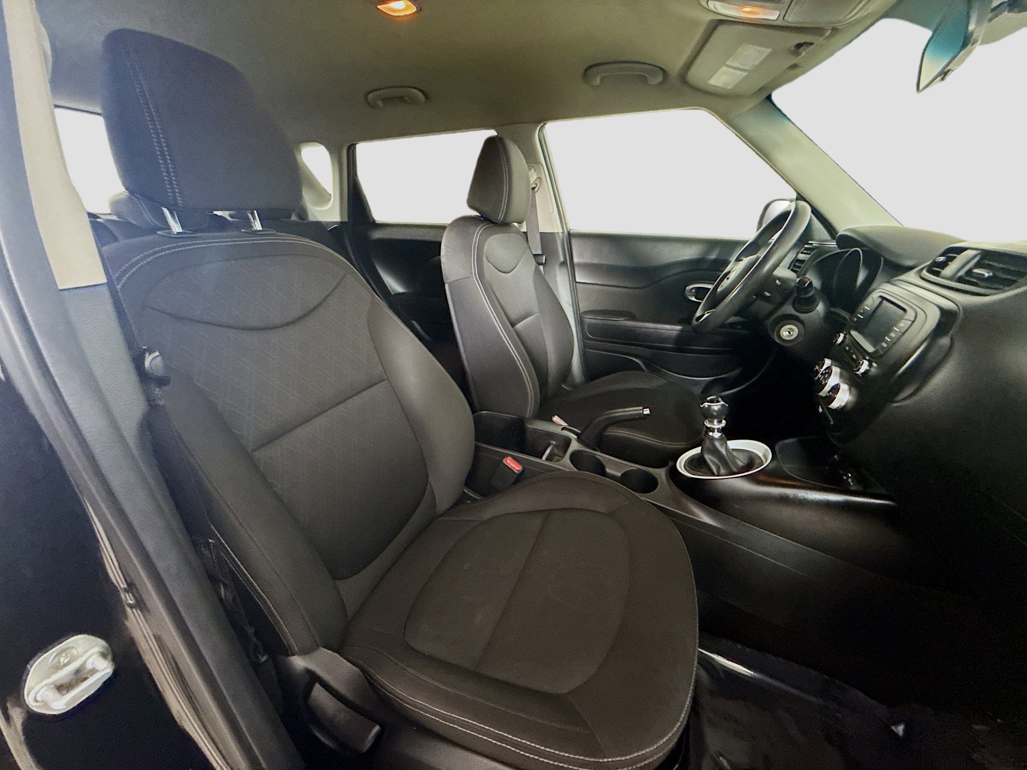 Used 2019 Kia Soul image 28