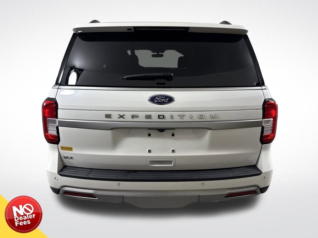 Used 2023 Ford Expedition XLT image 5
