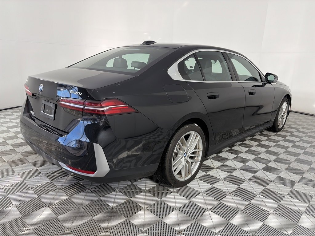 Used 2024 BMW 530i xDrive image 7